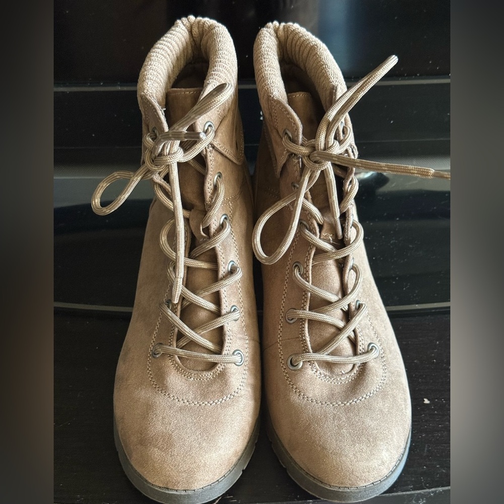 Women's Tan Lace-Up Boots